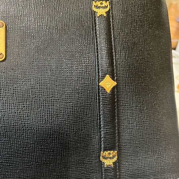MCM BLACK LONG HANDLE TOTE - Picture 4 of 12